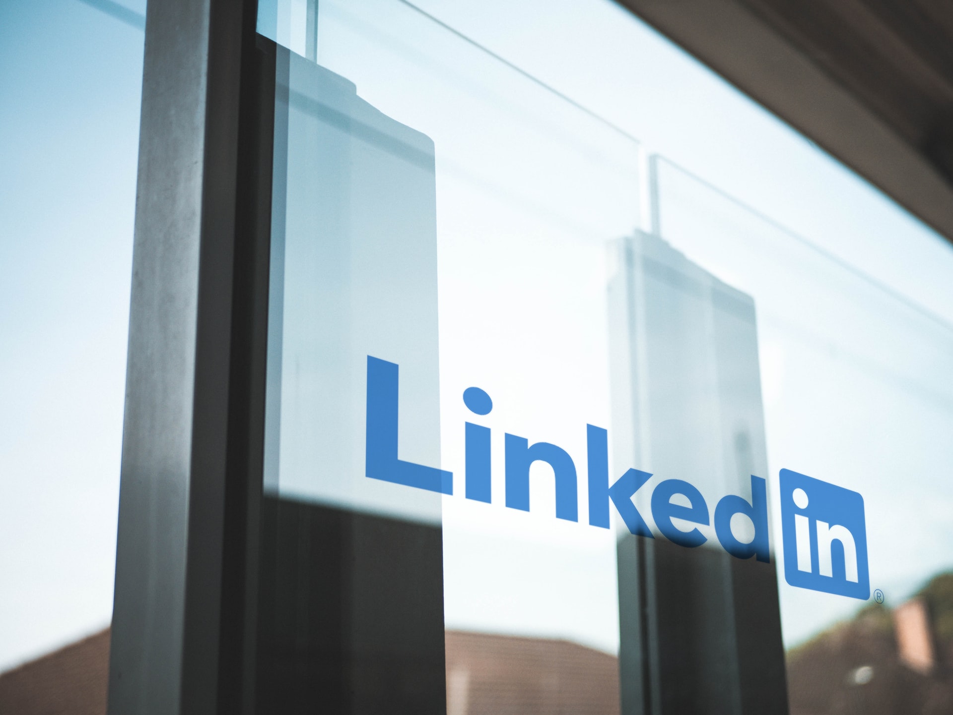 Tips to Stand Out on LinkedIn